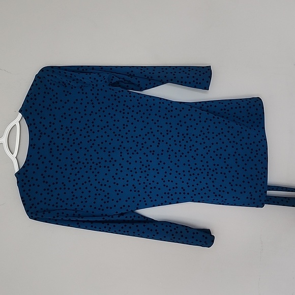 Anne Klein  Wrap Tie Front Polka with black dots - Picture 6 of 6